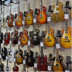 Магазин за китари